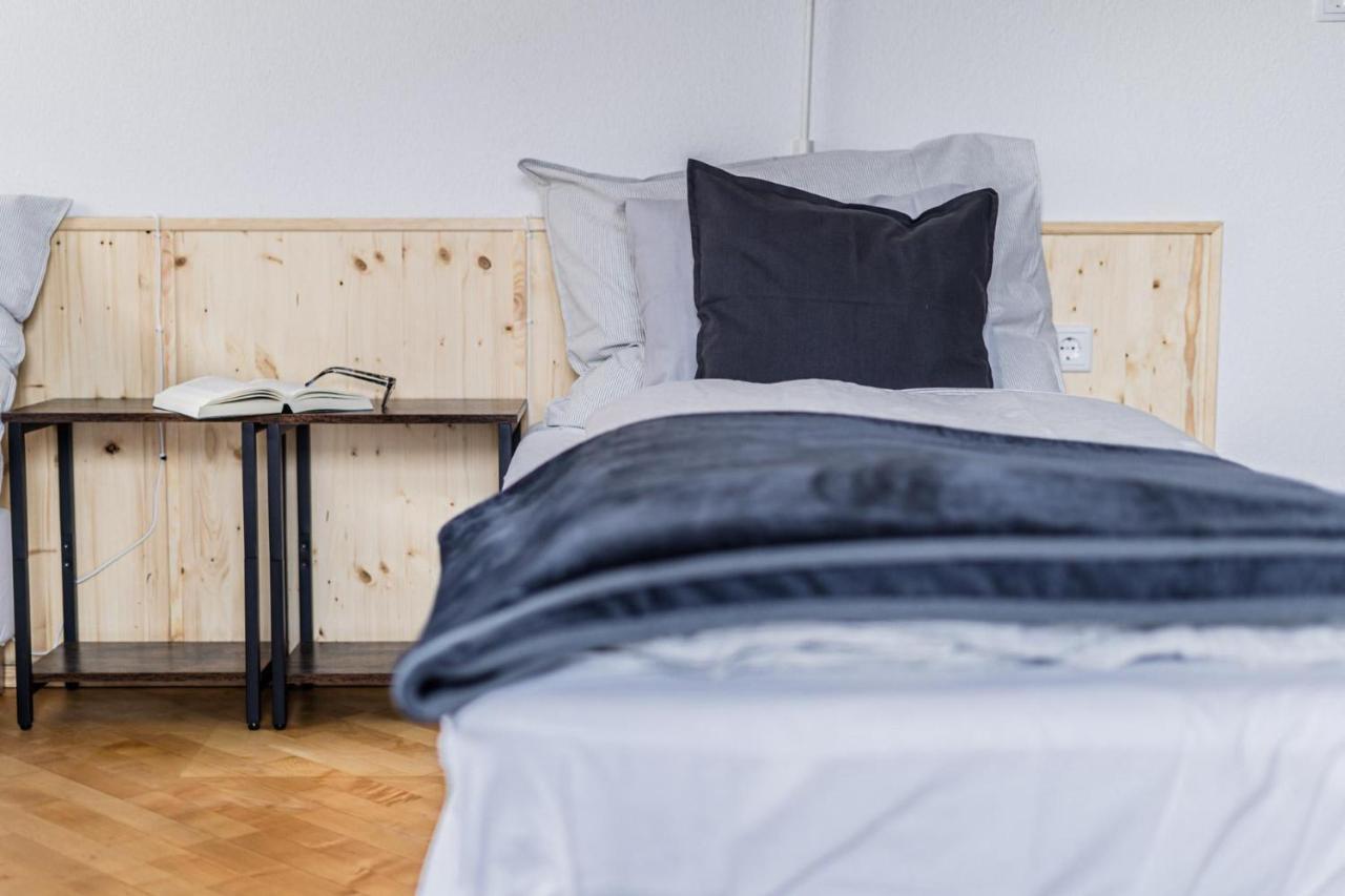 Apart Eno Stumm Eksteriør bilde